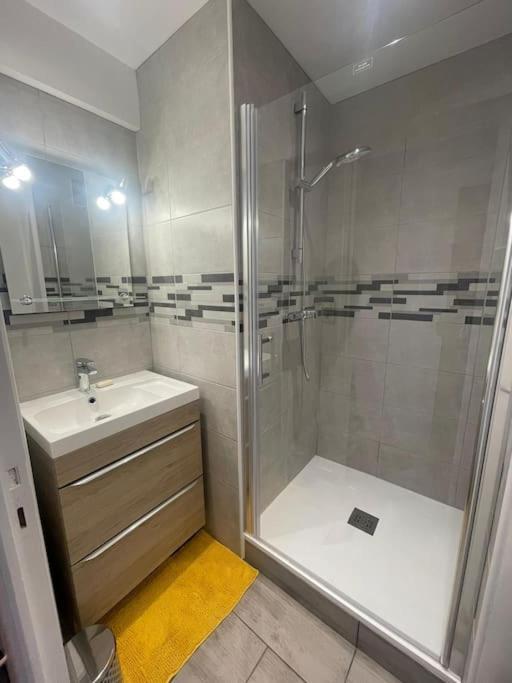 Le Belvedere Dernier Etage Avec Terrasse Wifi Fibre Apartment Tarbes Luaran gambar