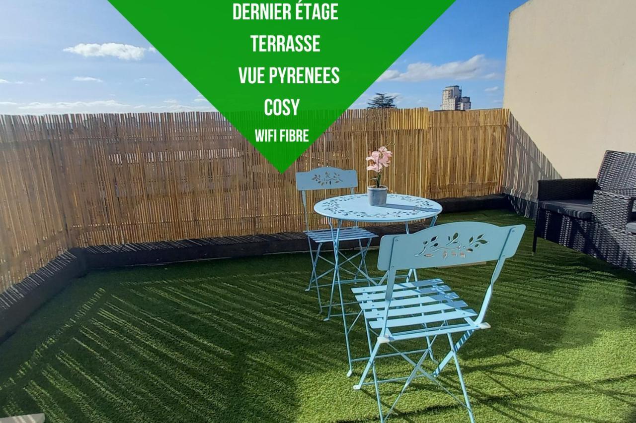 Le Belvedere Dernier Etage Avec Terrasse Wifi Fibre Apartment Tarbes Luaran gambar